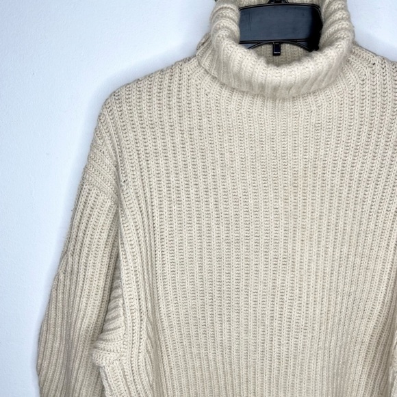 *SOLD* EUC Acne Isa Sweater - Picture 5 of 7